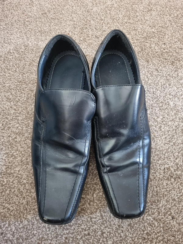 Mens size 12 black shoes Vinted