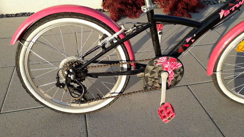 Vélo pour fille de 20 pouces (6-9 ans) de marque BTWIN