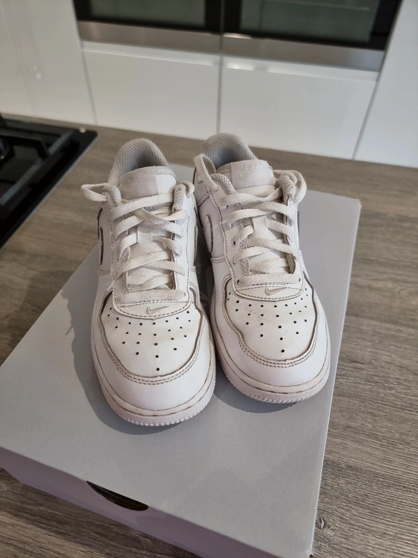 Nike air force 1 junior girls sales