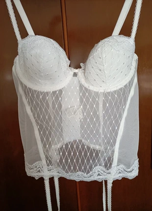 Corsé tiras liguero extraíbles blanco 🤍 75A/90A C&A Lingerie, marque: C&A, état: Neuf sans étiquette, 7,00 €, 8,05 € Protection acheteurs incluse