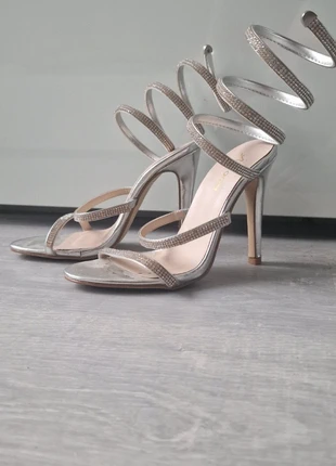 Spiraal hakken met steentjes, marque: Abloom, état: Bon état, taille: 36, 4,00 €, 4,90 € Protection acheteurs incluse