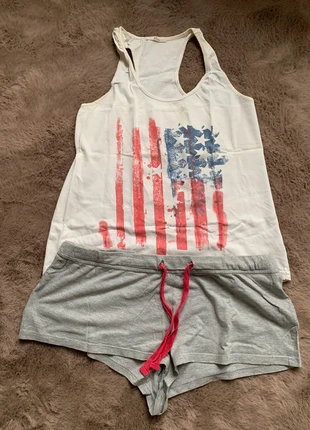 Pyjama short et débardeur , merk: Mim, staat: Goed, maat: L / 40 / 12, € 1,50, € 2,28 inclusief Kopersbescherming