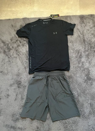 Under Armour – Ensemble sport noir,Gris taille L, brand: Under Armour, condizioni: Nuovo con cartellino, taglia: L, €48.00, €51.10 include la Protezione acquisti