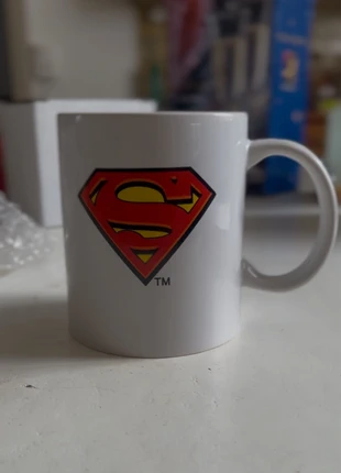 Mug friends et superman, marca: Flunch, estado: Novo com etiquetas, tamanho: 3 anos / 98 cm, €2.00, €2.80 inclui Proteção do Comprador