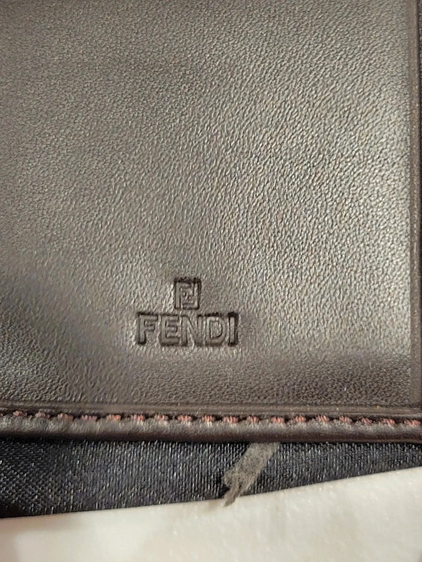 Fendi key holder with dustbag 3