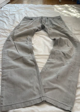 Jeans da uomo Diesel taglio dritto taglia W32 L34 grigio stile vintage made in Italy, marke: Diesel, zustand: Zufriedenstellend, größe: M, 5,50 €, 6,48 € inklusive Vinted-Käuferschutz