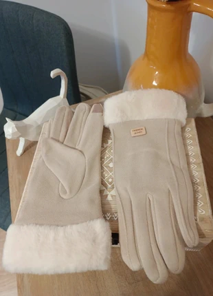 Guantes beige Elegant Soft Faux Fur Warm Winter Gloves New, marca: Fashion, estado: Novo sem etiquetas, tamanho: Tamanho único, €12.00, €13.30 inclui Proteção do Comprador