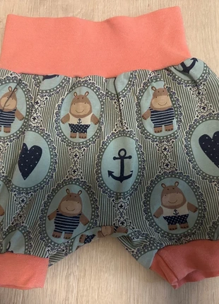 Kurze Pumphose Anker Nilpferd Herz, merk: Ohne, staat: Heel goed, maat: 6-9 maanden / 68 cm, € 5,00, € 5,95 inclusief Kopersbescherming