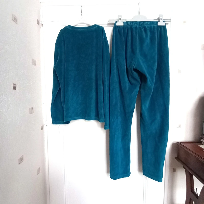 Lot 3 pyjamas velours 12 ans - photo numéro 3