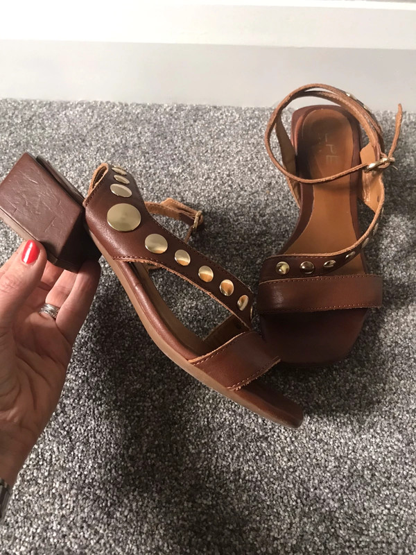 Tan Alpe Leather sandals Vinted