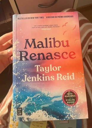 Livro “Malibu Renasce”  Taylor Jenkins Reid, staat: Heel goed, € 7,50, € 8,58 inclusief Kopersbescherming