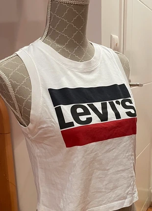 Débardeur Levi’s , marque: Levi's, état: Très bon état, taille: XS / 34 / 6, 5,00 €, 5,95 € Protection acheteurs incluse