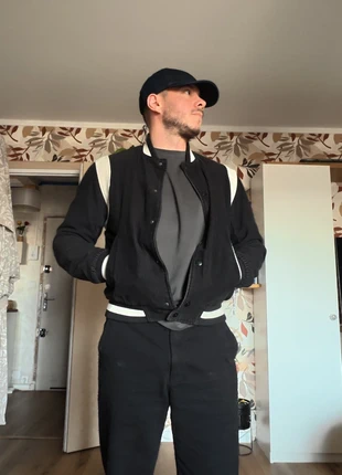 Veste Teddy en velours côtelé Zara taille S noir et blanc, marca: Zara, estado: Muy bueno, tamaño: S, 10,00 €, 11,20 € Protección al comprador incluida