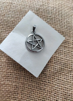 Pendentif étoile , marque: Etoile, état: Très bon état, 2,00 €, 2,80 € Protection acheteurs incluse