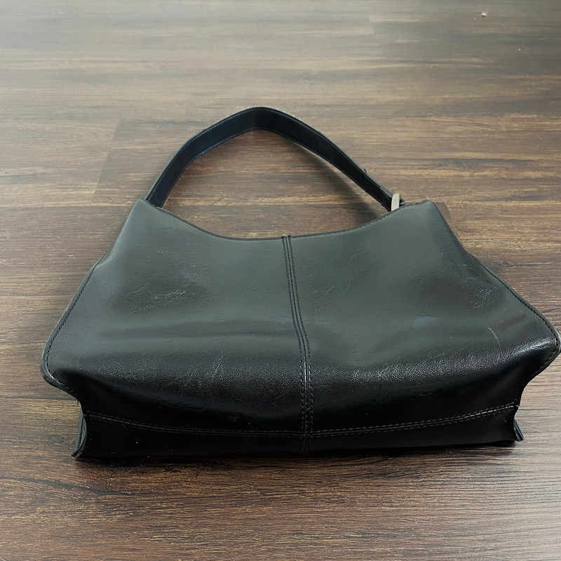 Chunky 90s 2000s black faux leather shoulder bag Liz Claiborne 2