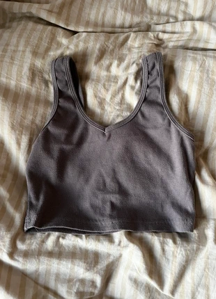 grijze crop top, merk: geen merk, staat: Heel goed, maat: S / 36 / 8, € 3,00, € 3,85 inclusief Kopersbescherming