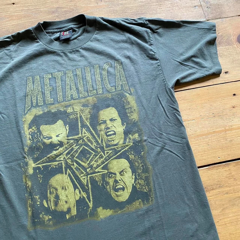 Haveanicedayvintage Vintage 90s 1997 Metallica Green