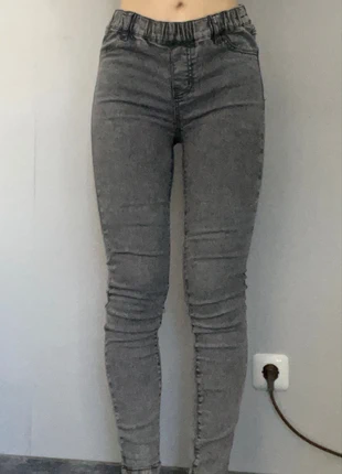 Jeans leggings 36/38 jeggings, brand: Sonstiges, condizioni: Nuovo senza cartellino, taglia: M / IT 42 / EU 38, €10.00, €11.20 include la Protezione acquisti