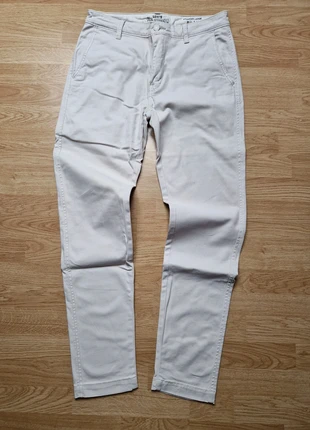 chino Levi's beige, marca: Levi's, estado: Nuevo sin etiquetas, tamaño: W31 | ES 41, 40,00 €, 42,70 € Protección al comprador incluida
