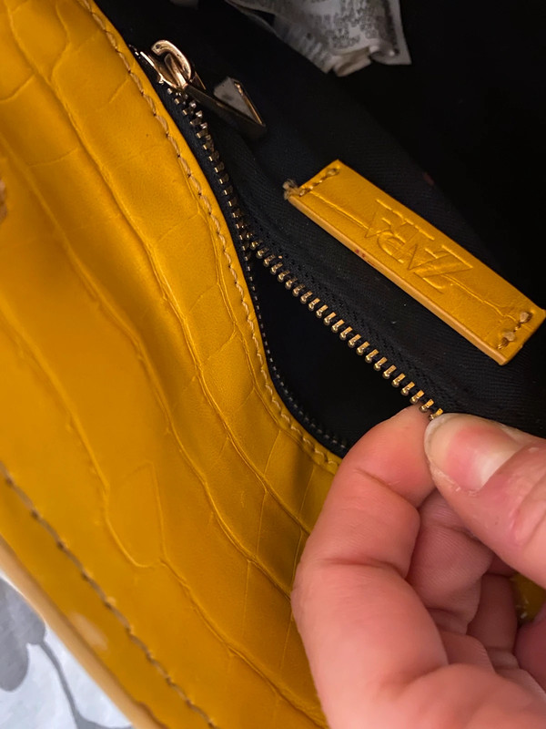Borsa 2025 gialla zara