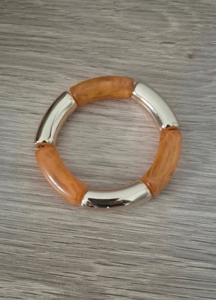 Bracelet doré et jaune orangé élastique femme neuf, merk: Boutique indépendante, staat: Nieuw zonder prijskaartje, € 8,00, € 9,10 inclusief Kopersbescherming