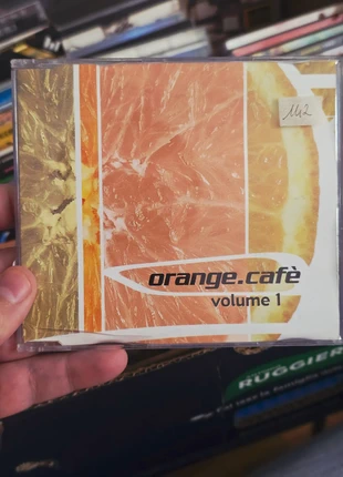 Orange Cafè Volume 1 - CD, état: Bon état, 8,00 €, 9,10 € Protection acheteurs incluse
