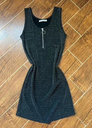 Vestido fiesta corto gris brillante/Robe gris brillant/Shiny grey dress/Abito grigio brillante, marque: Sweet Girl, état: Très bon état, taille: S / 36 / 8, 7,00 €, 8,05 € Protection acheteurs incluse