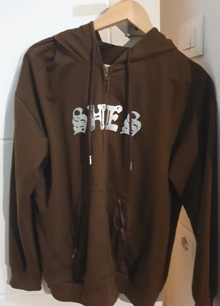 Felpa marrone SHES, brand: Dazy, condizioni: Ottime, taglia: M / IT 42 / EU 38, €6.00, €7.00 include la Protezione acquisti