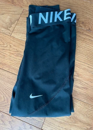 Nike Pro 3/4 Hose, brand: Nike, condizioni: Ottime, taglia: S / IT 40 / EU 36, €14.99, €16.44 include la Protezione acquisti