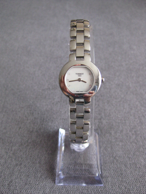 Tissot G330K Nacre et Diamants Vinted