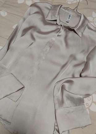 Camicia in raso donna, marque: Pigeon, état: Très bon état, taille: XL / 42 / 14, 10,00 €, 11,20 € Protection acheteurs incluse