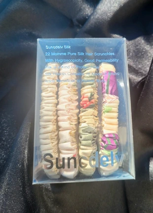 4 élastiques chouchous 100% soie - Tons écru - accessoires de luxe pour vos cheveux, brand: SOIE, condition: Very good, €13.90, €15.30 includes Buyer Protection