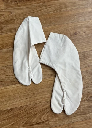 Une paire de tabi blanc (24cm), marke: Kimono, zustand: Sehr gut, größe: S | 35–38, 20,00 €, 21,70 € beinhaltet Vinted-Käuferschutz Pro