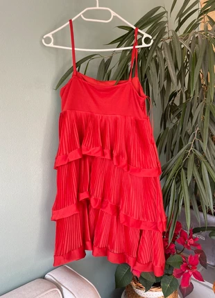 Robe à volant H&M rouge 💃, marque: H&M, état: Très bon état, taille: S / 36 / 8, 5,00 €, 5,95 € Protection acheteurs incluse