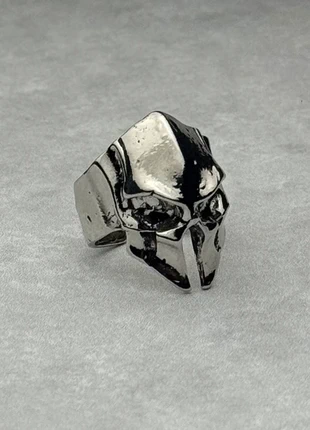Bague MF DOOM vintage en acier inoxydable, marca: CHROME, estado: Muito bom, tamanho: Ajustável, €10.00, €11.20 inclui Proteção do Comprador
