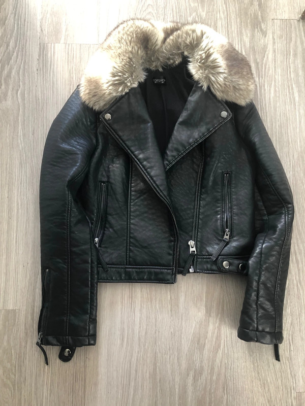 Topshop black PVC jacket with fur trim - Vinted