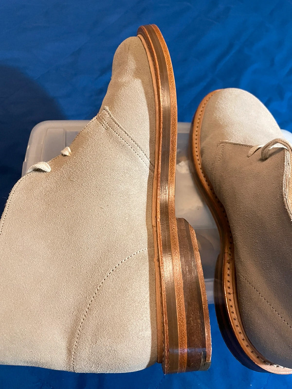 Clarks Originals Suede 2 Eyelet Lace Up leather soled dessert