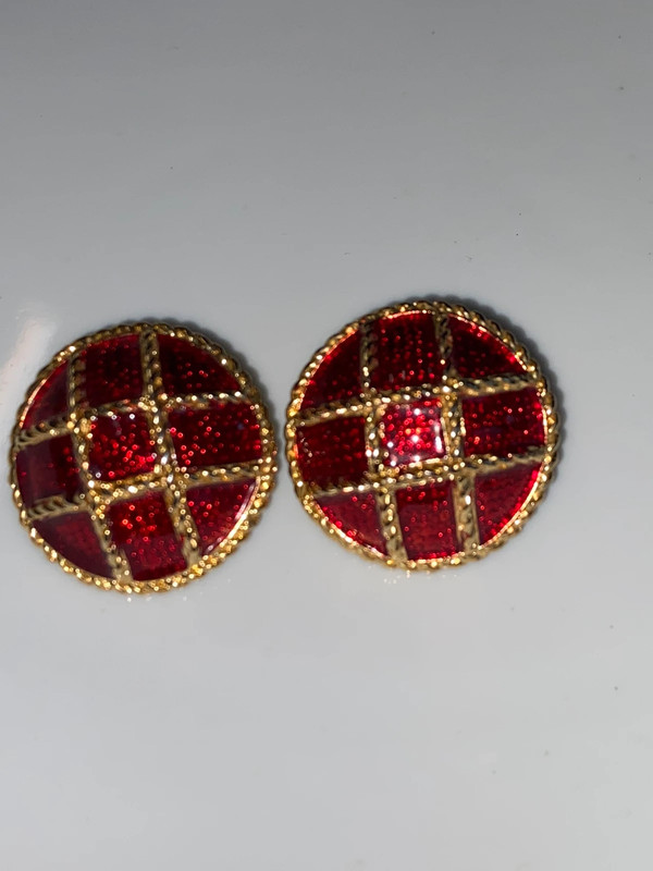 Vintage goldtone metal round dome chunky pierced earrings red enamel 4