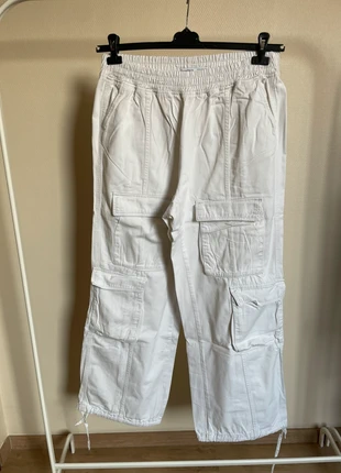 Cargo blanc berska large, marque: Bershka, état: Neuf sans étiquette, taille: XXL / 44 / 16, 6,00 €, 7,00 € Protection acheteurs incluse