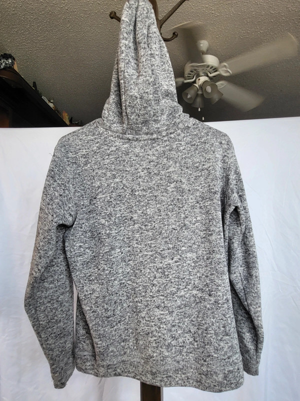 Sweater hoodie 3