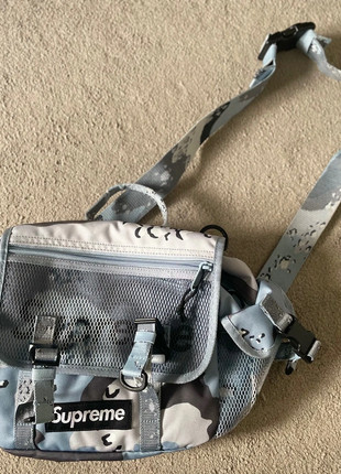 Supreme waist bag ss20 blue camo hotsell