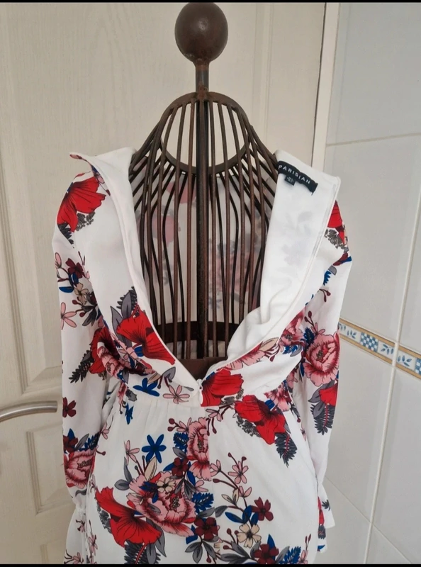 Neuf jolie robe blanche fleurie femme Parisian taille XS34 - photo numéro 6