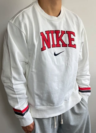 sweat/ pull nike mixte blanc et rouge vintage style y2k logo brodé | taille: S, marca: Nike, estado: Muy bueno, tamaño: S, 30,00 €, 32,20 € Protección al comprador incluida