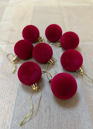 8 x Christmas Baubles - Smooth Red Velvet Tree Decorations Pack - Burgundy Crimson, brand: Maydayhome, condition: Very good, £6.50, £7.53 includes Buyer Protection