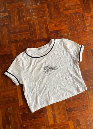Crop top tshirt, marca: Pull & Bear, estado: Bom, tamanho: S / 36 / 8, €3.00, €3.85 inclui Proteção do Comprador