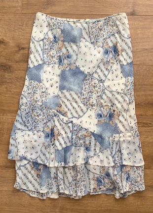 Jupe midi patchwork fleuri bleu et blanc en bas évasé , marca: Tout Simplement, estado: Muy bueno, tamaño: L / 40 / 12, 4,00 €, 4,90 € Protección al comprador incluida