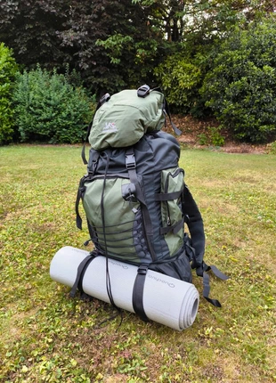 Grand sac à dos de randonnée 90L neuf avec housse pluie – trekking, voyage, camping, merk: Voyage, staat: Nieuw met prijskaartje, € 68,00, € 72,10 inclusief Kopersbescherming