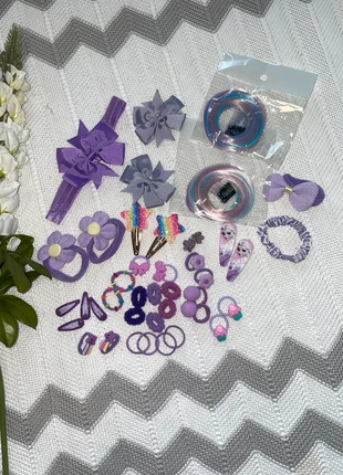 NIEUW, 41-delig paars haar accessoires setje voor een meisje, staat: Heel goed, € 5,29, € 6,25 inclusief Kopersbescherming