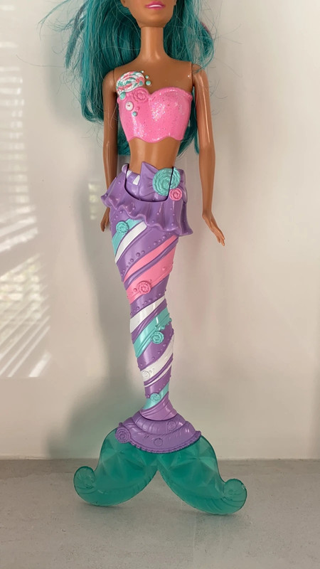 Poupée Barbie sirène articulée