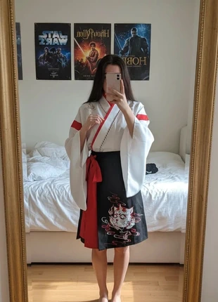 Robe Kimono Japonaise Blanche & Noire – Romantique / Bohème / Cosplay Chic / Printemps, brand: Hanami Atelier, condition: Very good, size: M / 38 / 10, €59.90, €63.60 includes Buyer Protection Pro